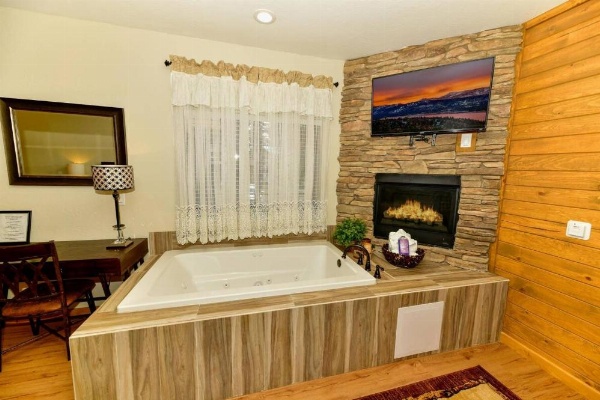 Black Forest Lodge image 23